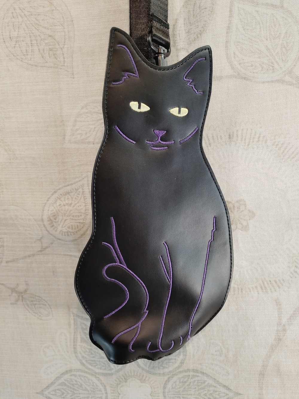 Black Cat-Shaped Crossbody Bag with Purple Stitching - Picture 3 of 6